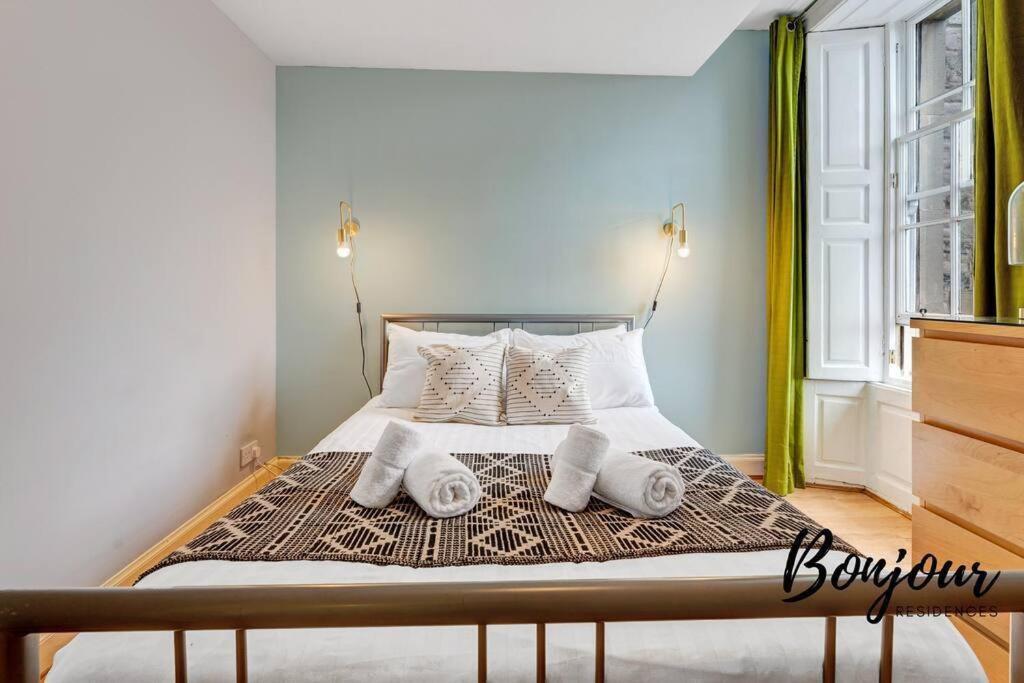 Monge Suite Old Town 2Br-1Ba, Near Royal Mile By Bonjour Residences אדינבורו מראה חיצוני תמונה