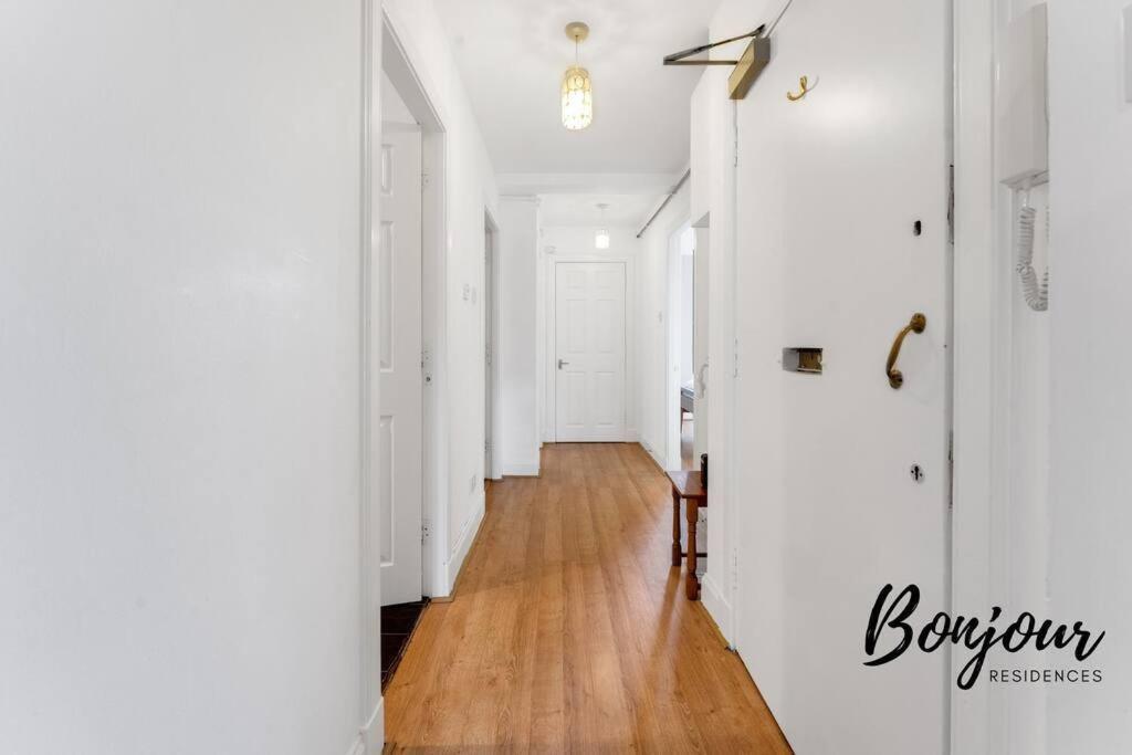 Monge Suite Old Town 2Br-1Ba, Near Royal Mile By Bonjour Residences אדינבורו מראה חיצוני תמונה