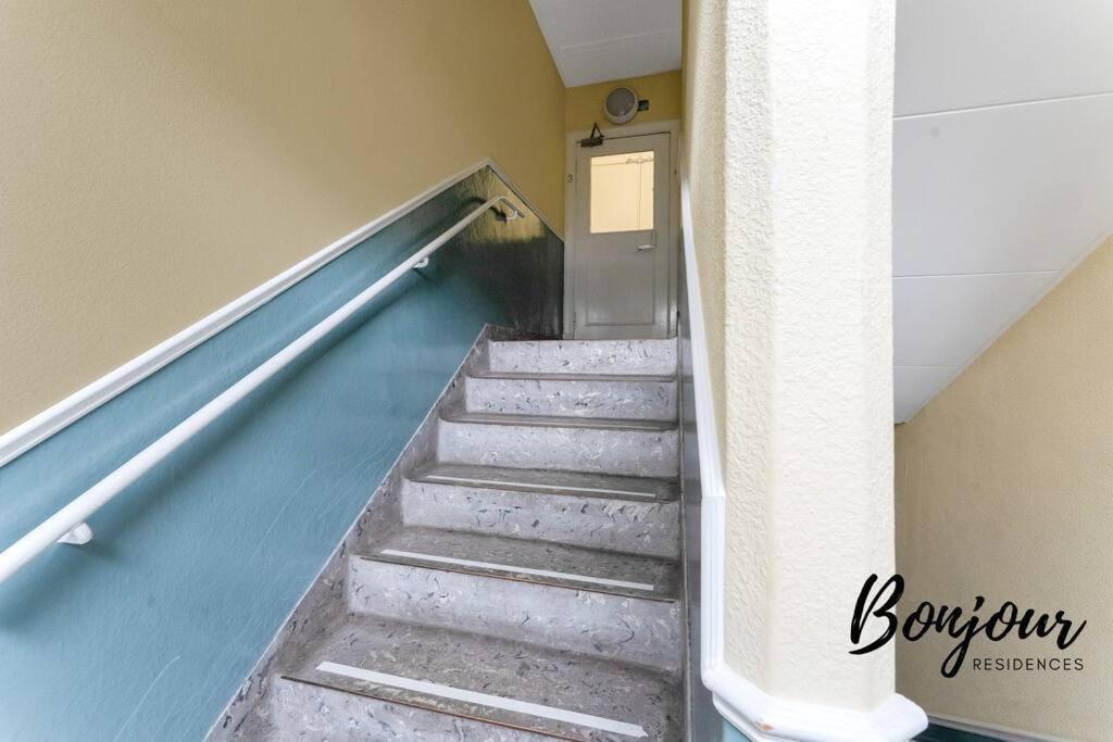 Monge Suite Old Town 2Br-1Ba, Near Royal Mile By Bonjour Residences אדינבורו מראה חיצוני תמונה