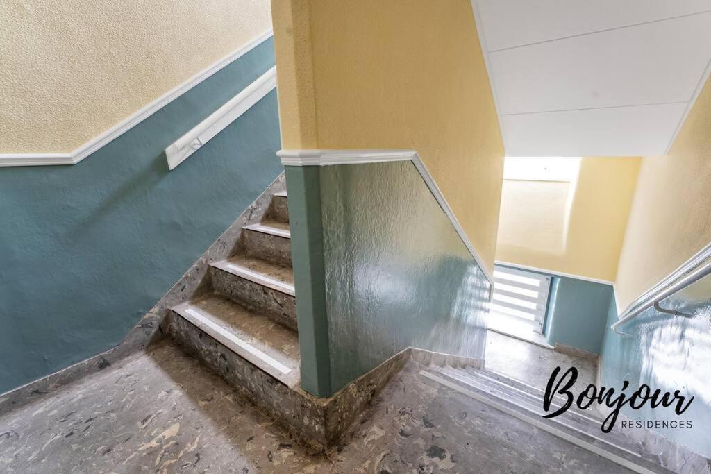 Monge Suite Old Town 2Br-1Ba, Near Royal Mile By Bonjour Residences אדינבורו מראה חיצוני תמונה
