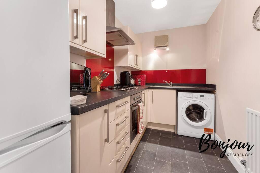 Monge Suite Old Town 2Br-1Ba, Near Royal Mile By Bonjour Residences אדינבורו מראה חיצוני תמונה