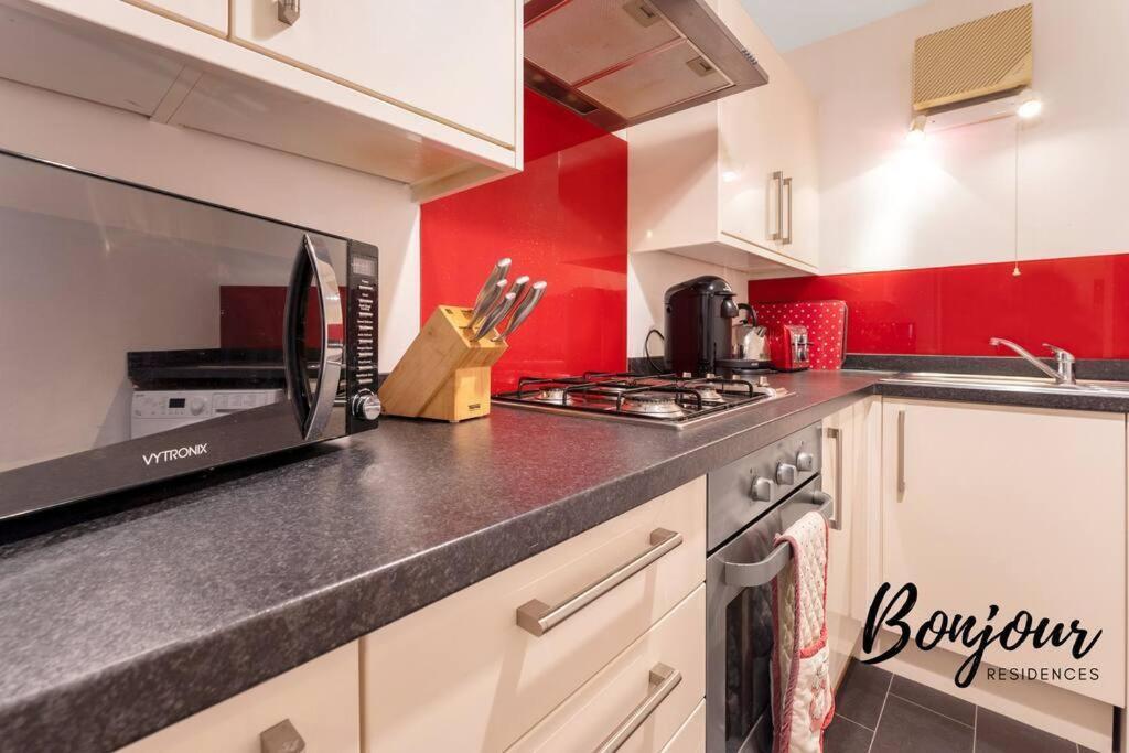 Monge Suite Old Town 2Br-1Ba, Near Royal Mile By Bonjour Residences אדינבורו מראה חיצוני תמונה