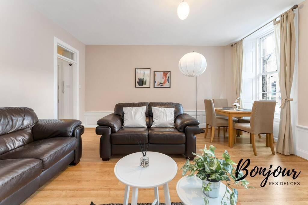 Monge Suite Old Town 2Br-1Ba, Near Royal Mile By Bonjour Residences אדינבורו מראה חיצוני תמונה